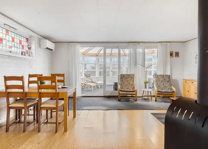3 Bedroom Pet Friendly In Sydals